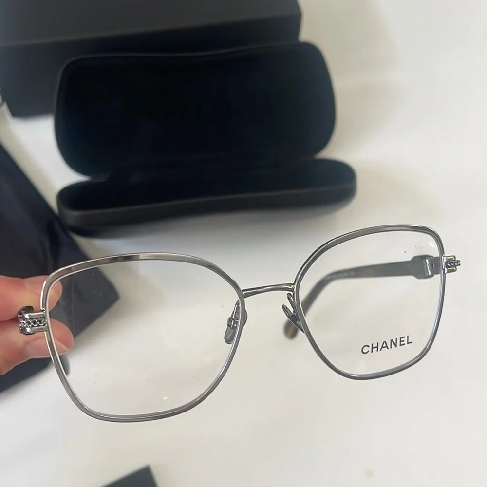 🆕 CHANEL Eyeglasses - Picture 4 of 11